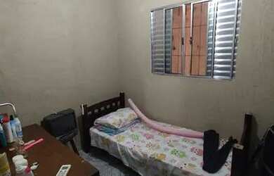 Imagem 2: Casa para venda possui 80 metros quadrados com 2 quartos em Baln. Jd....