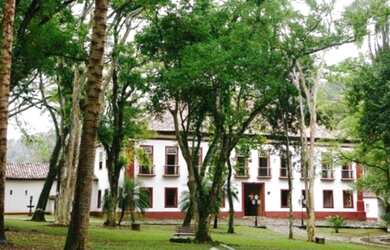 Imagem 4: Fazenda Bom Retiro. PiscinaeChurrasqueira