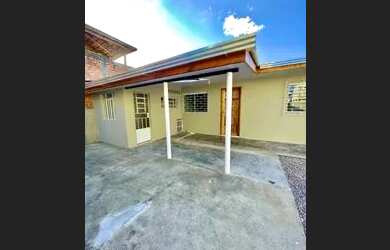 Imagem: A casa em condomínio possui 2 Dormitórios, 1 Banheiro, 2 Vagas