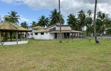 Imagem: A casa em condomínio possui 4 Dormitórios, 5 Banheiros, 5