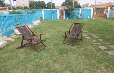 Imagem: A casa possui 2 Dormitórios, 2 Banheiros, 5 Vagas na garagem