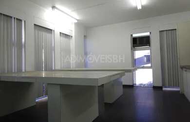 Imagem: O depósito possui 40m² de Área e está localizado em Prado