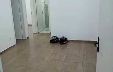 Imagem: O apartamento possui 2 Dormitórios, 1 Banheiro e está localizado