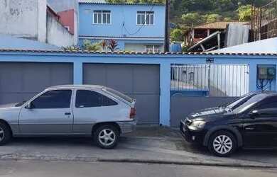Imagem: A casa possui 2 Dormitórios, 1 Banheiro, 1 Vaga na garagem