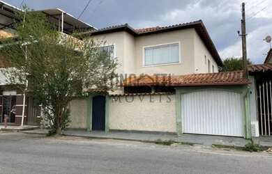 Imagem: O apartamento possui 3 Dormitórios, 1 Banheiro, 136m² de Área