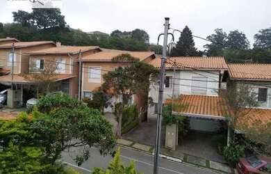 Imagem: A casa em condomínio possui 2 Dormitórios, 2 Banheiros, 2