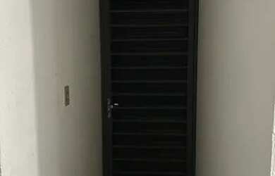 Imagem: O apartamento possui 2 Dormitórios, 1 Banheiro, 2 Vagas na