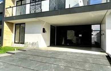 Imagem: A casa em condomínio possui 5 Dormitórios, 5 Banheiros, 4