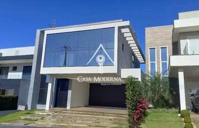 Imagem: A casa possui 2 Dormitórios, 2 Banheiros, 2 Vagas na garagem