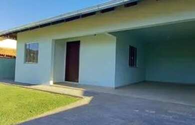 Imagem: A casa possui 2 Dormitórios, 2 Banheiros, 1 Vaga na garagem