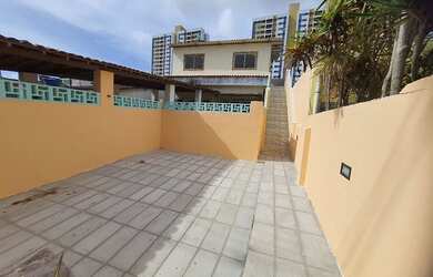 Imagem: A casa possui 2 Dormitórios, 1 Banheiro, 60m² de Área e