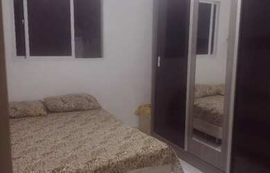 Imagem: A casa possui 2 Dormitórios, 2 Banheiros, 2 Vagas na garagem