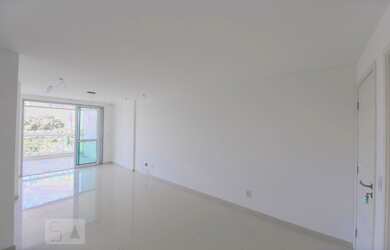 Imagem: O apartamento possui 3 Dormitórios, 2 Banheiros, 3 Vagas na