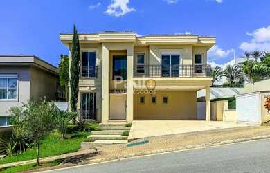 Imagem: A casa em condomínio possui 4 Dormitórios, 5 Banheiros, 5