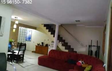 Imagem: A casa possui 4 Dormitórios, 3 Banheiros, 3 Vagas na garagem