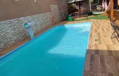 Imagem: A casa possui 1 Dormitório, 5 Vagas na garagem e está localizado