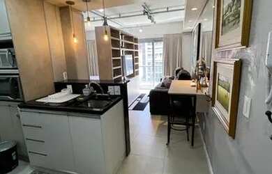 Imagem: O studio possui 1 Dormitório, 1 Banheiro, 1 Vaga na garagem