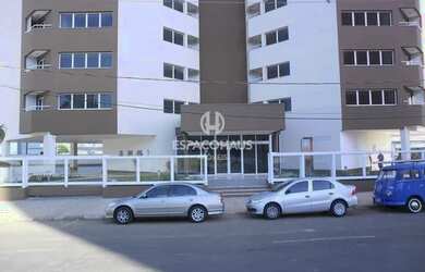 Imagem: O depósito possui 2 Vagas na garagem, 40m² de Área e está