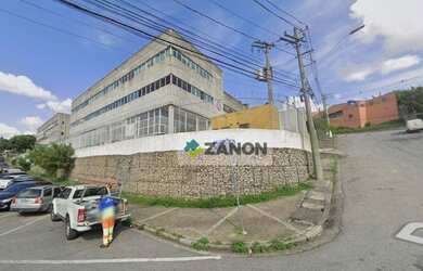 Imagem: O depósito possui 5 Vagas na garagem, 3.000m² de Área e