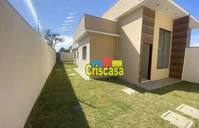 Imagem: A casa possui 3 Dormitórios, 2 Banheiros, 2 Vagas na garagem