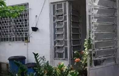 Imagem: A casa possui 2 Dormitórios, 1 Banheiro, 1 Vaga na garagem