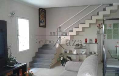 Imagem: A casa em condomínio possui 3 Dormitórios, 2 Banheiros, 3