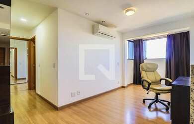 Imagem: O apartamento possui 2 Dormitórios, 2 Banheiros, 2 Vagas na