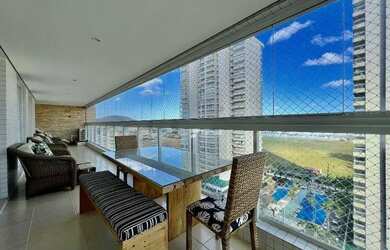 Imagem: O apartamento possui 3 Dormitórios, 2 Banheiros, 2 Vagas na