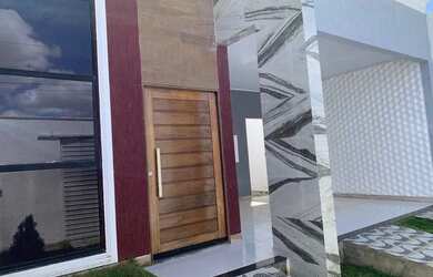 Imagem: A casa possui 3 Dormitórios, 2 Banheiros, 168m² de Área