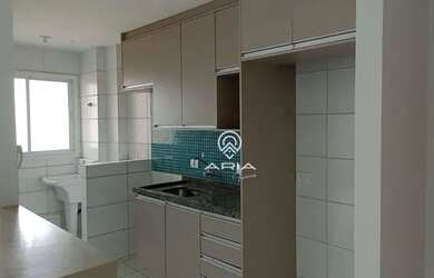 Imagem: O apartamento possui 3 Dormitórios, 1 Banheiro, 1 Vaga na garagem