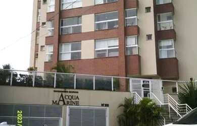 Imagem: O apartamento possui 3 Dormitórios, 1 Banheiro, 2 Vagas na