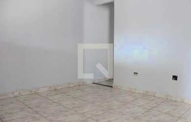 Imagem: A casa possui 1 Dormitório, 1 Banheiro, 80m² de Área e está