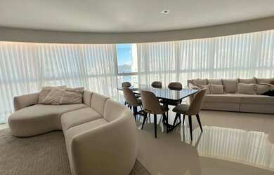 Imagem: O apartamento possui 4 Dormitórios, 4 Banheiros, 3 Vagas na