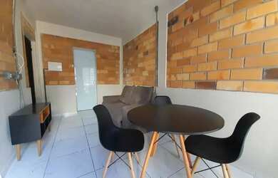 Imagem: O apartamento possui 1 Dormitório, 1 Banheiro, 1 Vaga na garagem