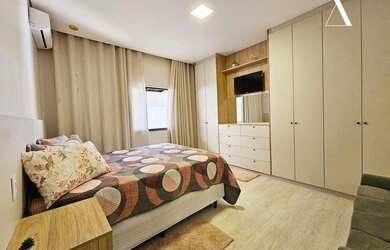 Imagem 14: Casa Plana de Alto Padrão com Piscina no bairro glória emJoinville /...