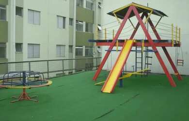 Imagem: O apartamento possui 2 Dormitórios, 1 Banheiro, 1 Vaga na garagem