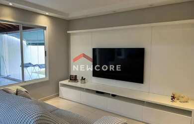 Imagem: A casa em condomínio possui 3 Dormitórios, 3 Banheiros, 5