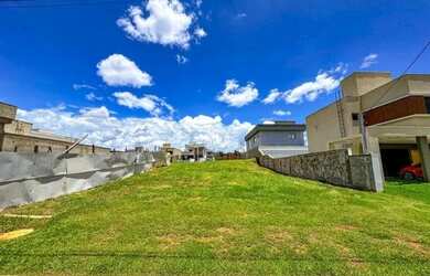 Imagem: O terreno possui 309m² de Área, Imóvel novo e está localizado