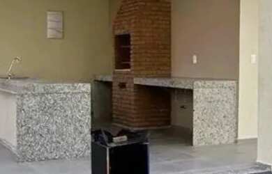 Imagem: O apartamento possui 2 Dormitórios, 1 Banheiro e está localizado