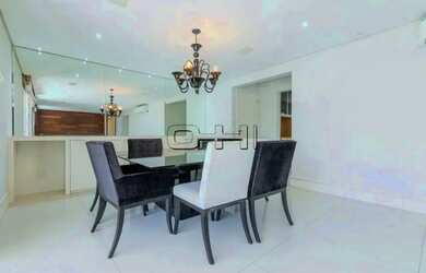 Imagem: O apartamento possui 3 Dormitórios, 5 Banheiros, 2 Vagas na