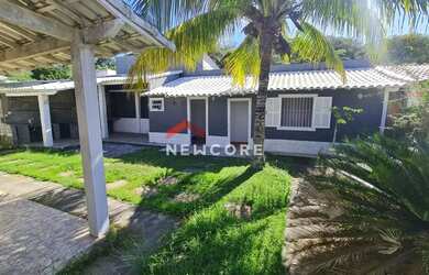 Imagem: A casa possui 4 Dormitórios, 5 Banheiros, 3 Vagas na garagem