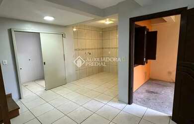 Imagem 7: Sobrado de dois andares no bairro Desvio Rizzo em Caxias do Sul