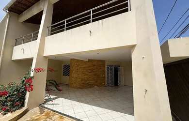 Imagem: O apartamento possui 4 Dormitórios, 4 Banheiros, 3 Vagas na