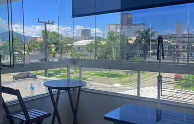 Imagem: O apartamento possui 2 Dormitórios, 2 Banheiros, 2 Vagas na