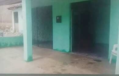 Imagem: A casa possui 2 Dormitórios, 1 Banheiro e 1 Vaga na garagem