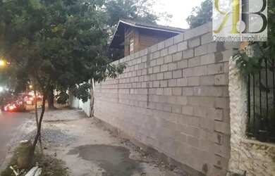 Imagem: O terreno possui 840m² de Área e está localizado em Freguesia