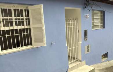 Imagem: A casa possui 1 Dormitório, 1 Banheiro, 48m² de Área e está