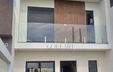 Imagem: A casa possui 2 Dormitórios, 2 Banheiros, 2 Vagas na garagem