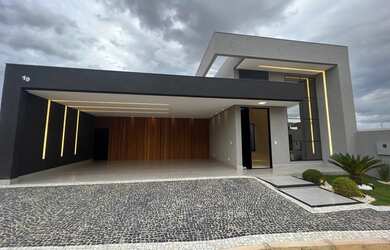 Imagem: A casa em condomínio possui 3 Dormitórios, 5 Banheiros e 3