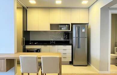 Imagem: O apartamento possui 1 Dormitório, 2 Banheiros, 1 Vaga na garagem